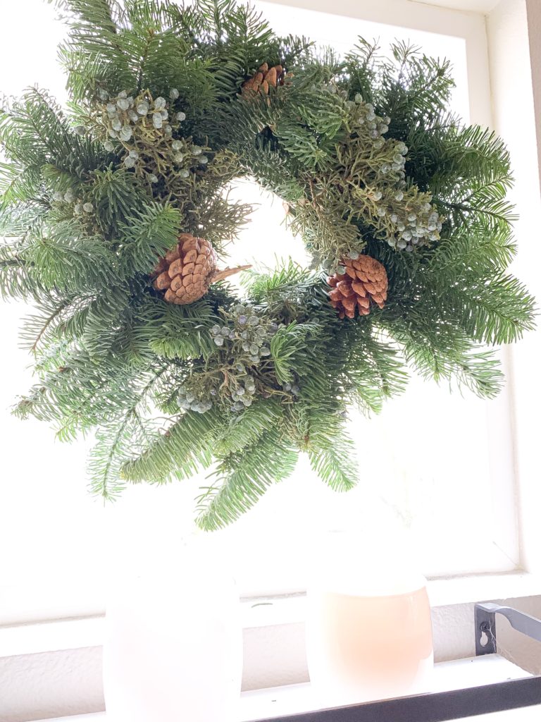 Simple and Elegant Scandinavian Christmas Decorations