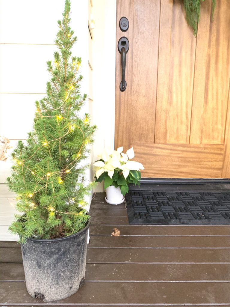 farmhouse christmas decor DIY farmhouse porch ideas simple christmas porch ideas DIY christmas decor simple christmas greenery ideas