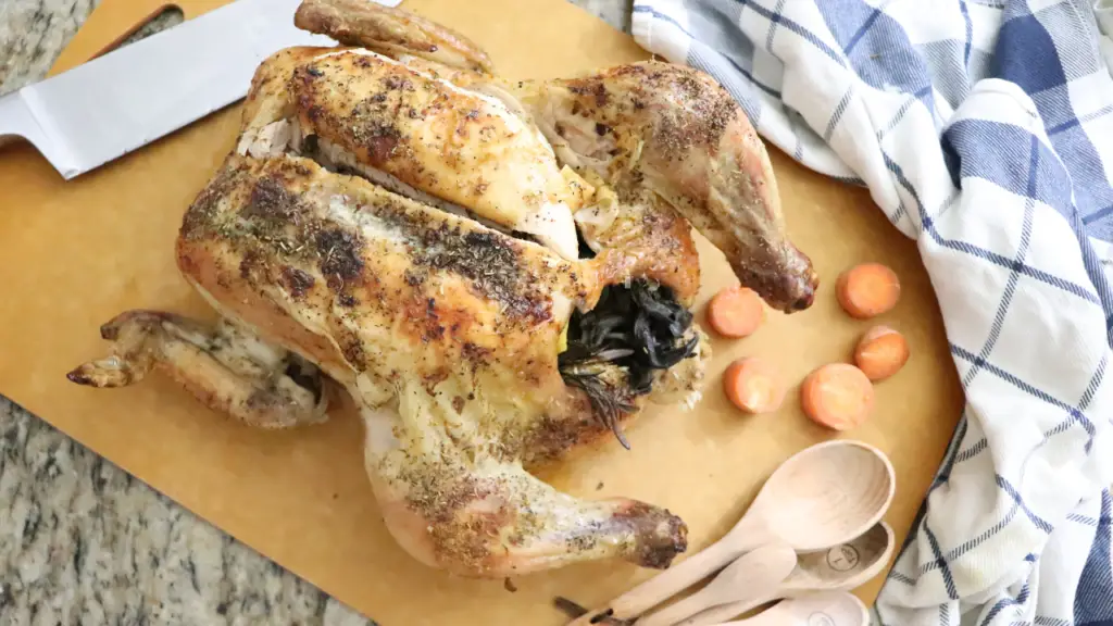 how to roast a chicken roasted chicken dinner simple dinner ideas one pot dinner ideas healthy dinner ideas chicken recipes healthy recipes bone broth recipes oven roasted chicken dinner ideas