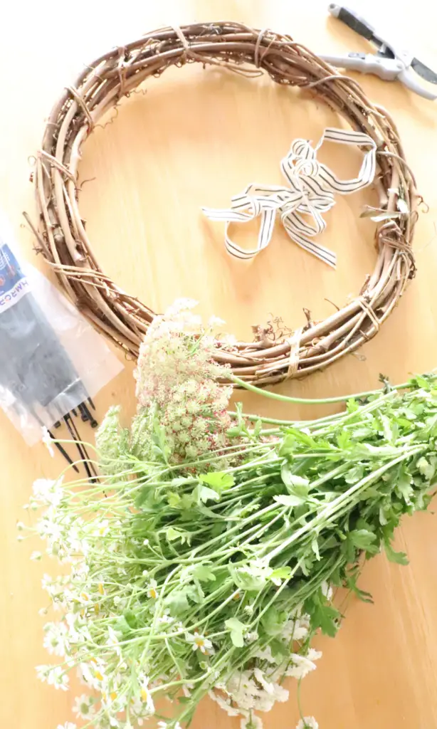 use ribbon in your simple DIY spring farmhouse wreath