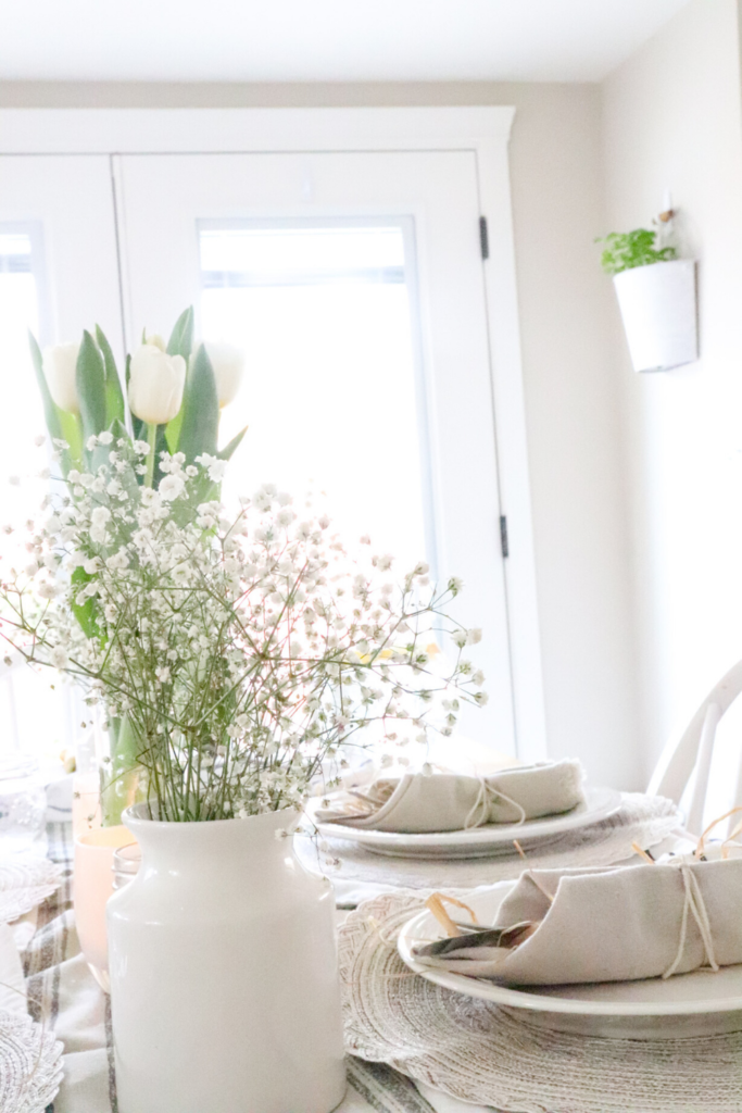 It only takes a few simple spring touches to make a tablescape for brunch. These 5 simple tips will make your farmhouse table beautiful and ready for spring! 

#farmhouse #spring #table #tablesetting #tablescape #Easter #tableideas #inspiration #ideas #minimalist #homestead #home #decor #kitchen #flowers #tulips 