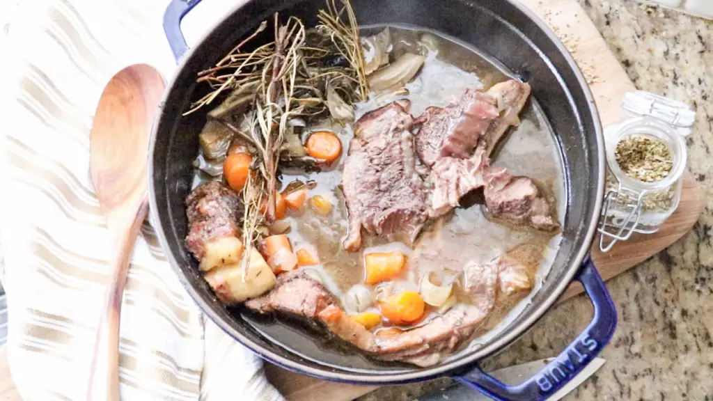 perfect pot roast with herbs 