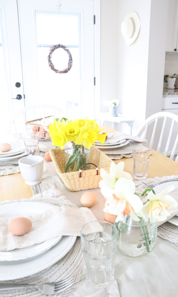 Easter tablescape - farmhouse decor