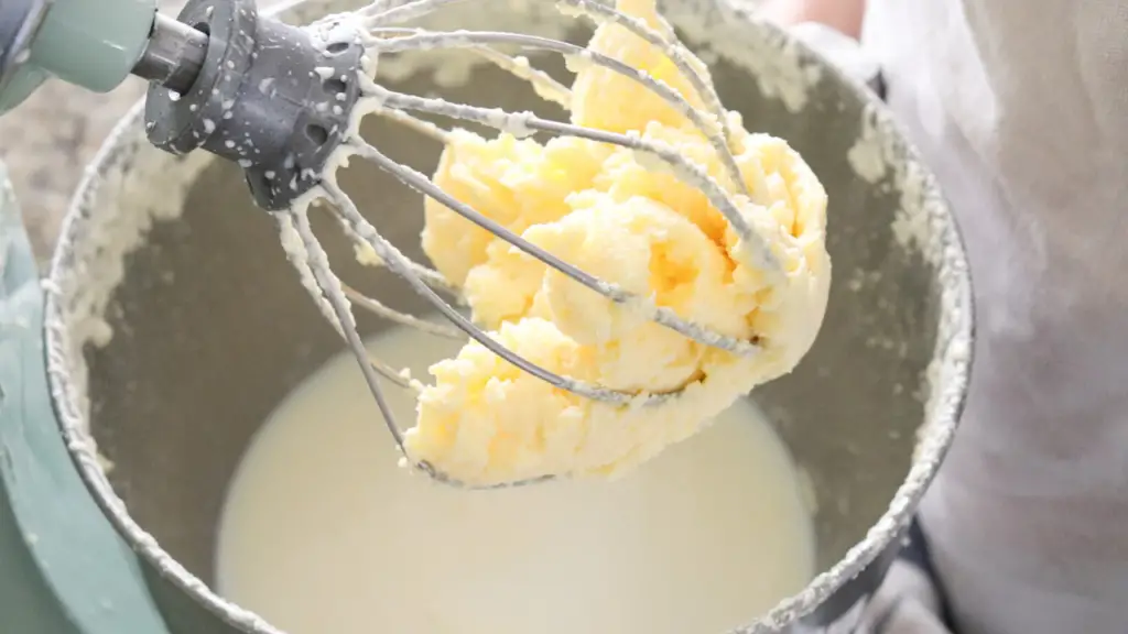 Using a mixer to make homemade butter