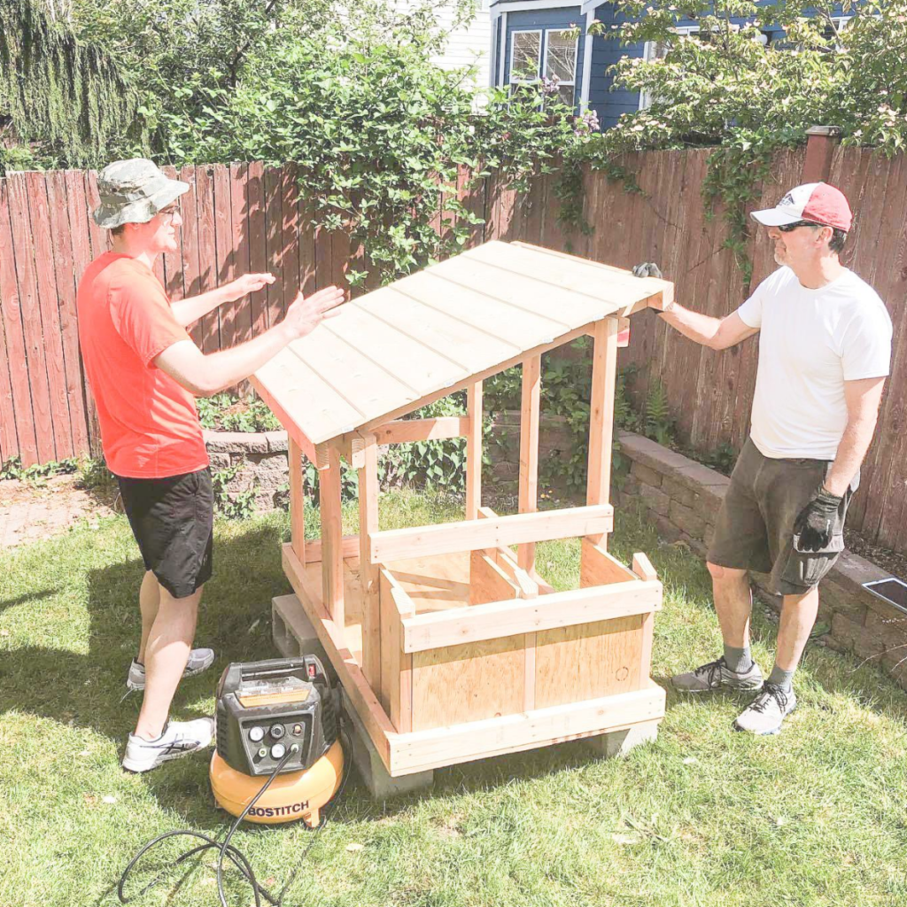 how to build a simple beautiful chicken coop DIY easy small backyard chicken coop
