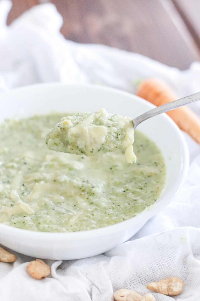 How to make creamy broccoli soup | 5 Farmhouse Spring Recipes

#healthyrecipes #springrecipes #mealplanning #recipes #meals #mealprep