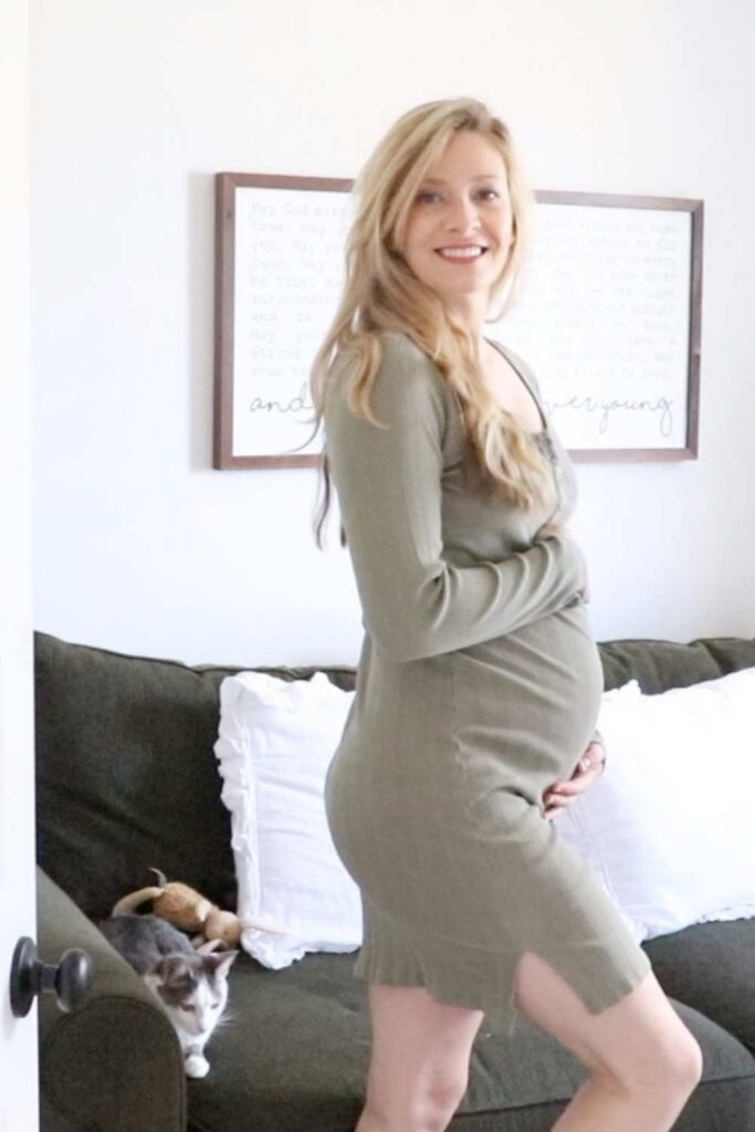 Maternity fashion: Stylish pregnancy outfits for every body type |  BabyCenter