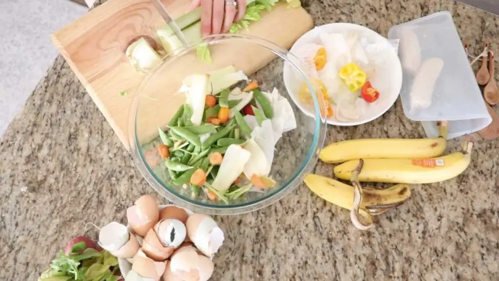 Kitchen scraps that can be composted