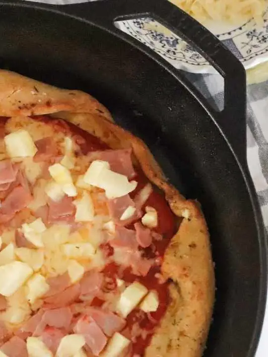 Easy Cast Iron Skillet Pizza {Video} -Butter Your Biscuit