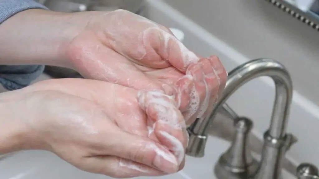 foaming shampoo in hands 