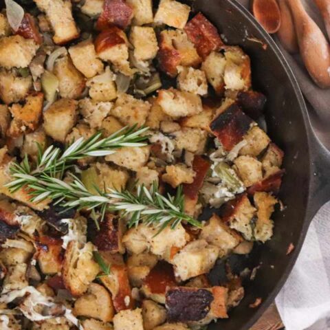 Buttery Herb Sourdough Thanksgiving Stuffing in Cast Iron Skillet - The ...